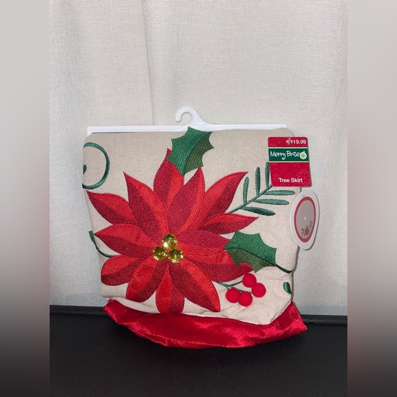 Poinsettia Tree Skirt - Picture 1 of 6